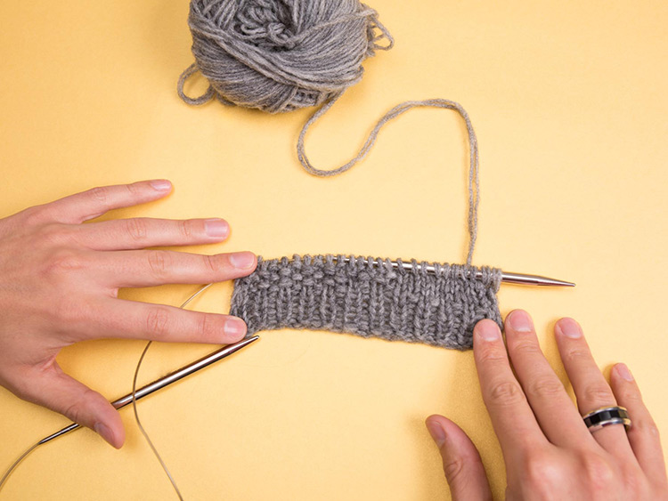 SCHAL MIT FARBVERLAUF UND ZOPFMUSTER Schritt 8